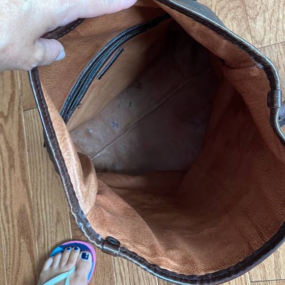 Beautiful Diesel bag  full leather and metal design. - Picture 4 of 7